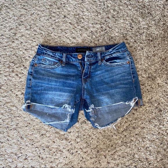 Aeropostale Midi Shorts - Picture 1 of 3